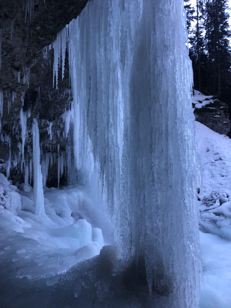 Cascate di Vallesinella in inverno