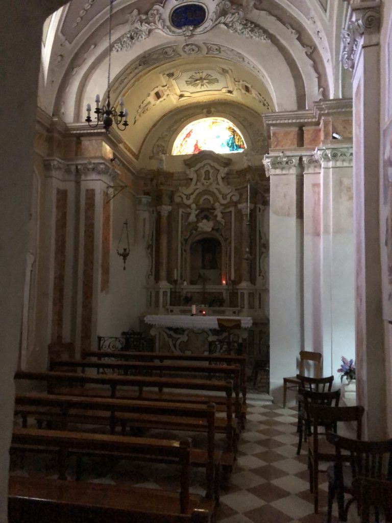 Santuario S. Maria di Laghel l'interno